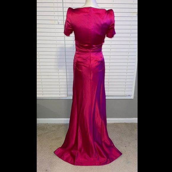 Talbot Runhof Noomi5 crepe satin gown - Picture 6 of 7